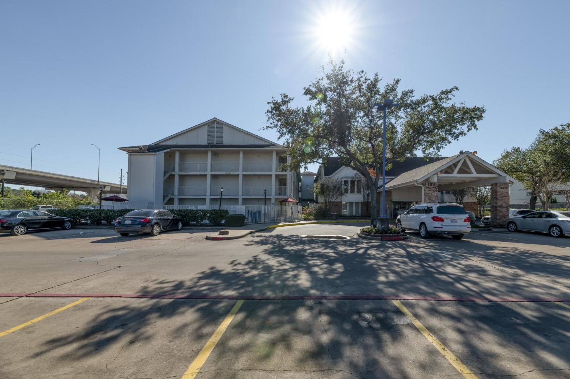 Oyo Hotel Houston Katy Freeway Exterior foto
