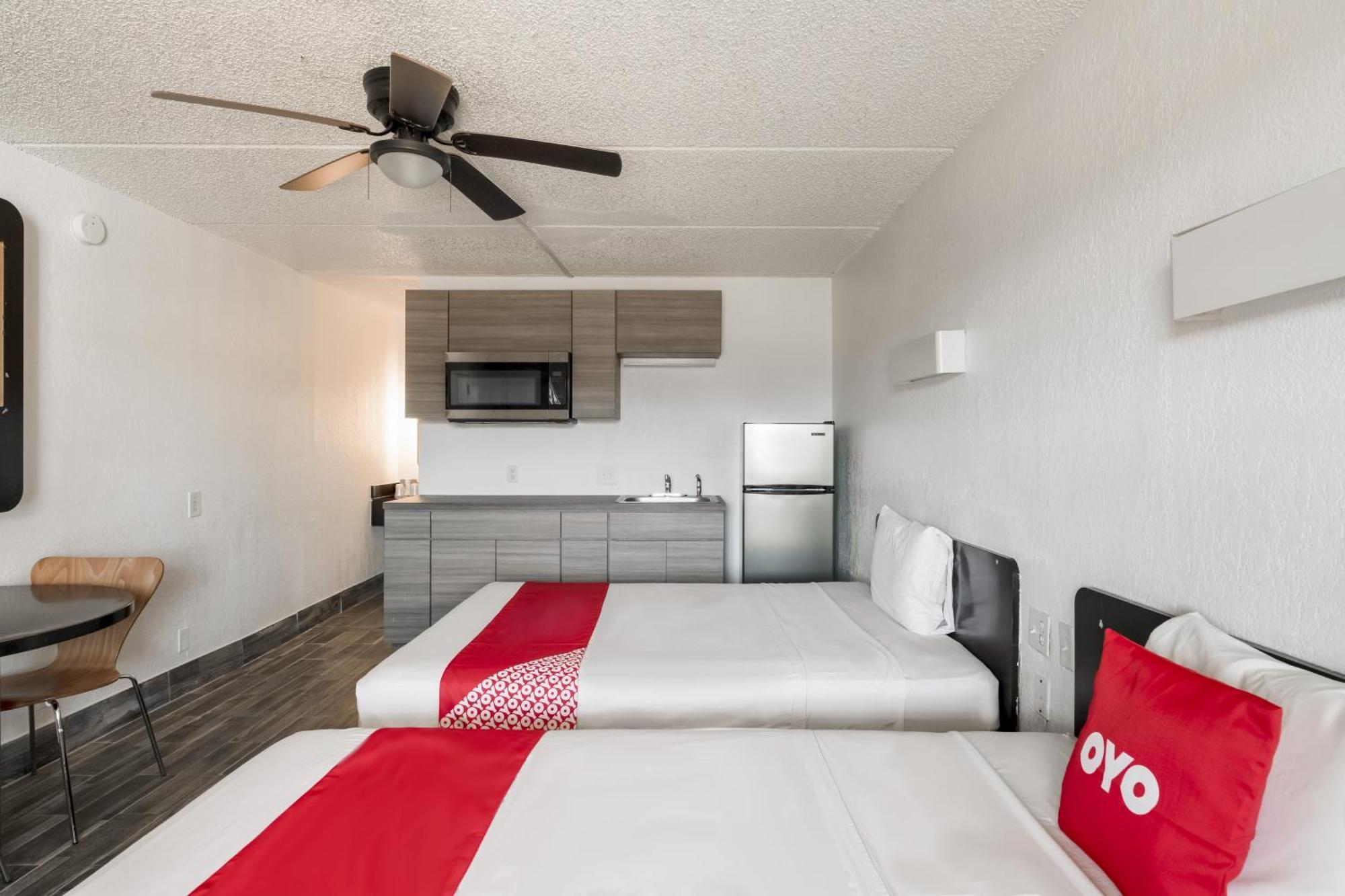 Oyo Hotel Houston Katy Freeway Exterior foto